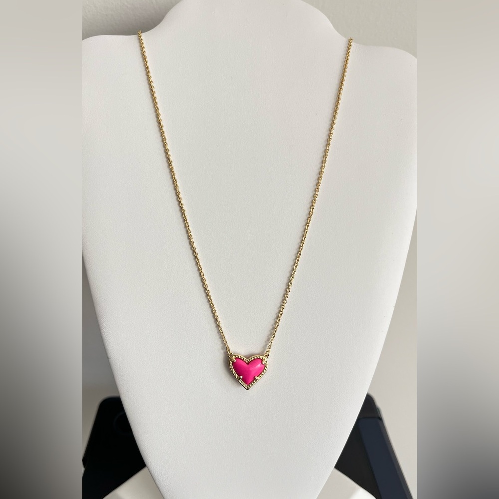 Kendra Scott Pink Heart Necklace - Picture 2 of 4
